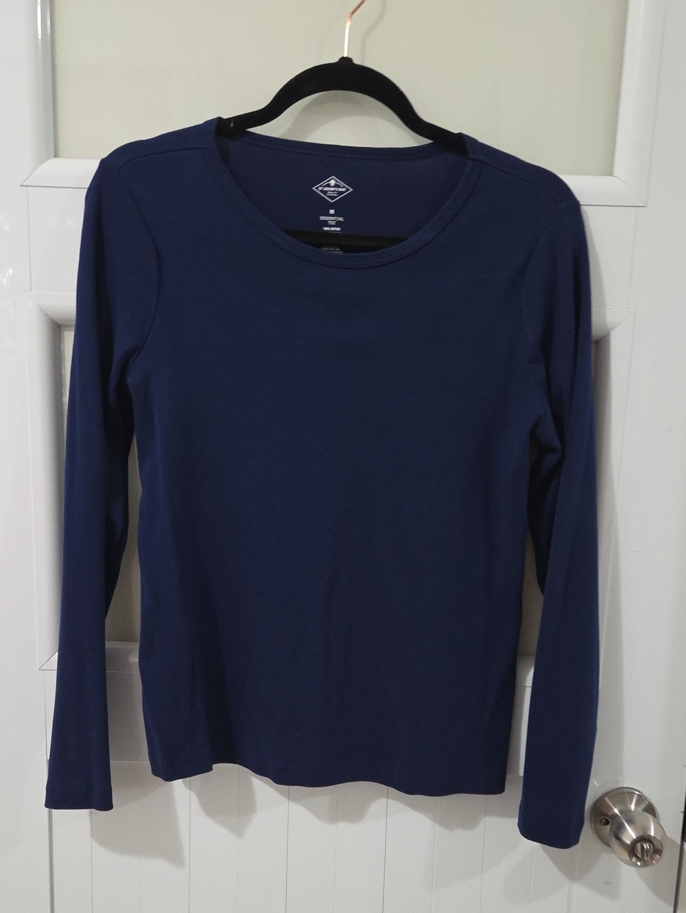 St. John's Bay Navy Long Sleeve Crew Neck Tee Medium